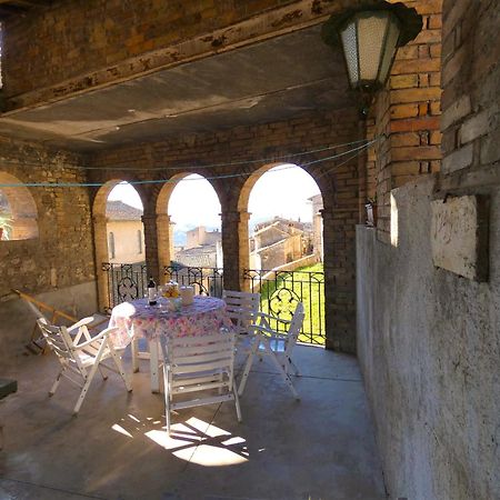 アメリアScappo In Umbria, La Loggiaアパートメント エクステリア 写真